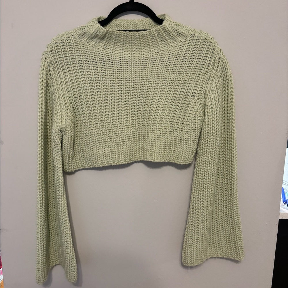 So cute for a chill spring or fall day. Can dress up or down.